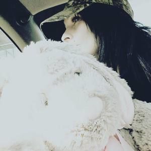 Meet your Posher, Crystal